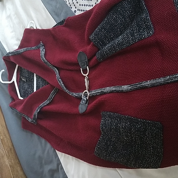 Vest - Picture 7 of 7